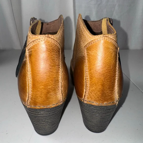 Women's Dansko Veronica Bootie brown leather ankle boots Size 40EU/ 9.5-10 US - Picture 6 of 12